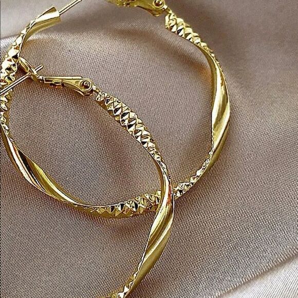 5/$25 GOLD HOOP EARRINGS - Picture 2 of 4